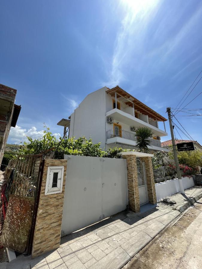 Aparthotel Orchard Retreat Himarë Exterior foto